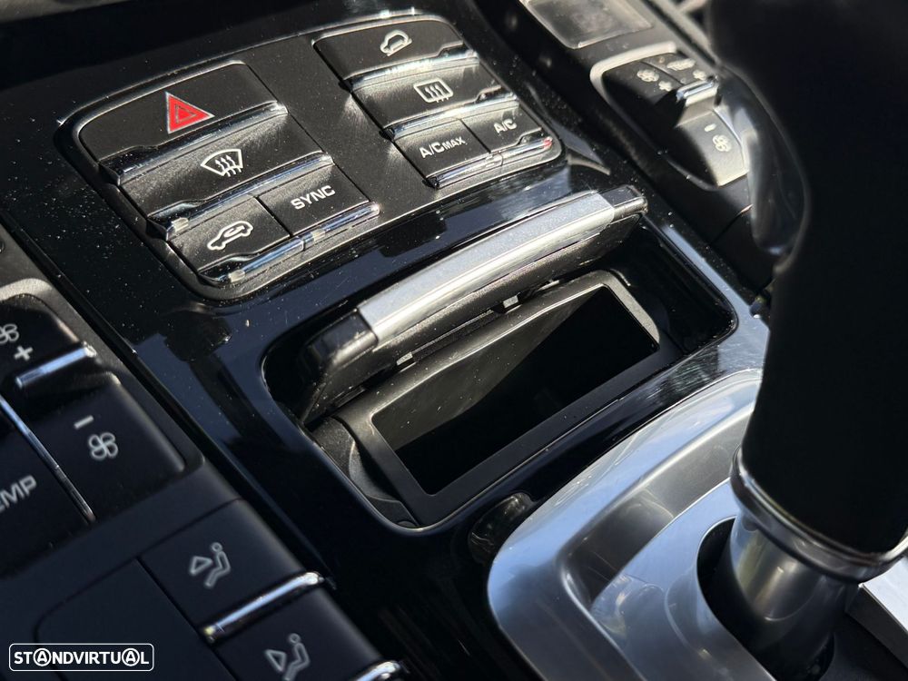 Porsche Cayenne Platinum Edition - 50