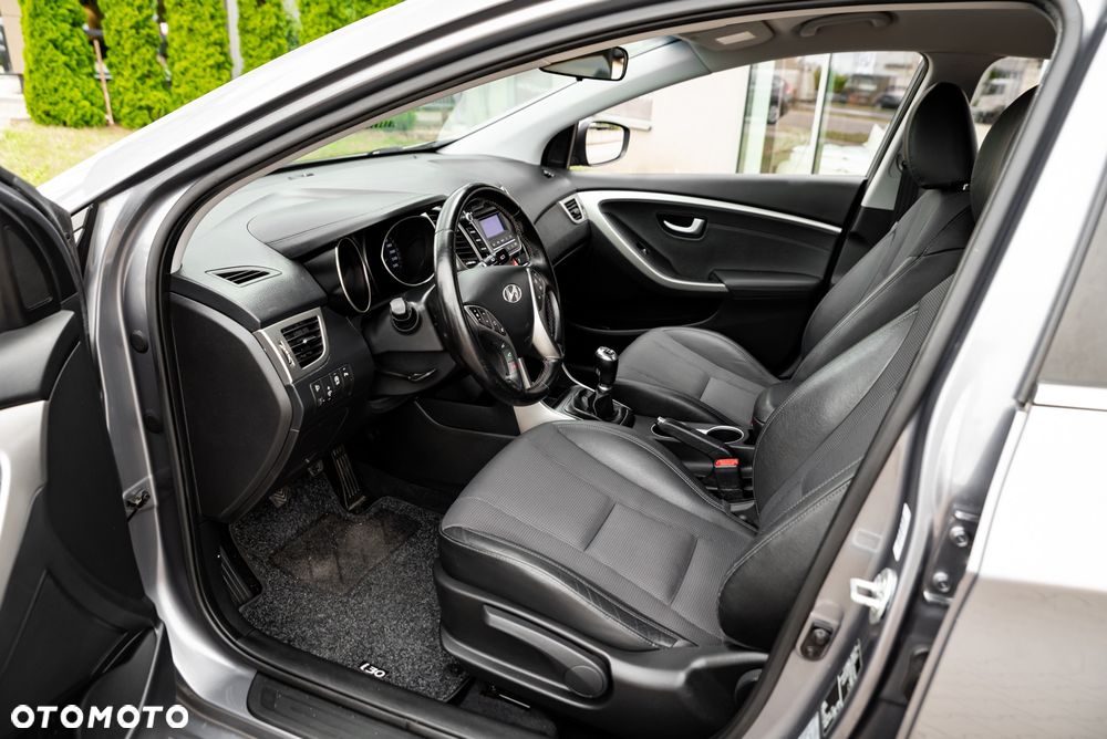 Hyundai i30 1.6 Trend - 17
