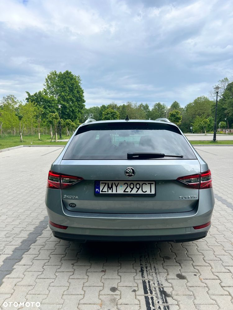 Skoda Superb 2.0 TDI Ambition - 7