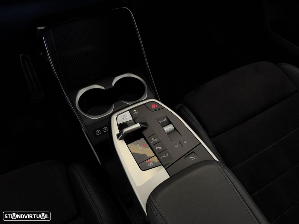 BMW X1 sDrive18i Pack Desportivo M - 17