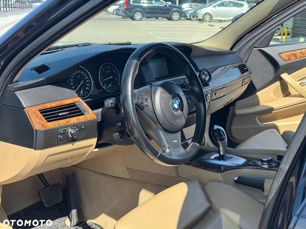 BMW Seria 5 525d Edition Exclusive - 14