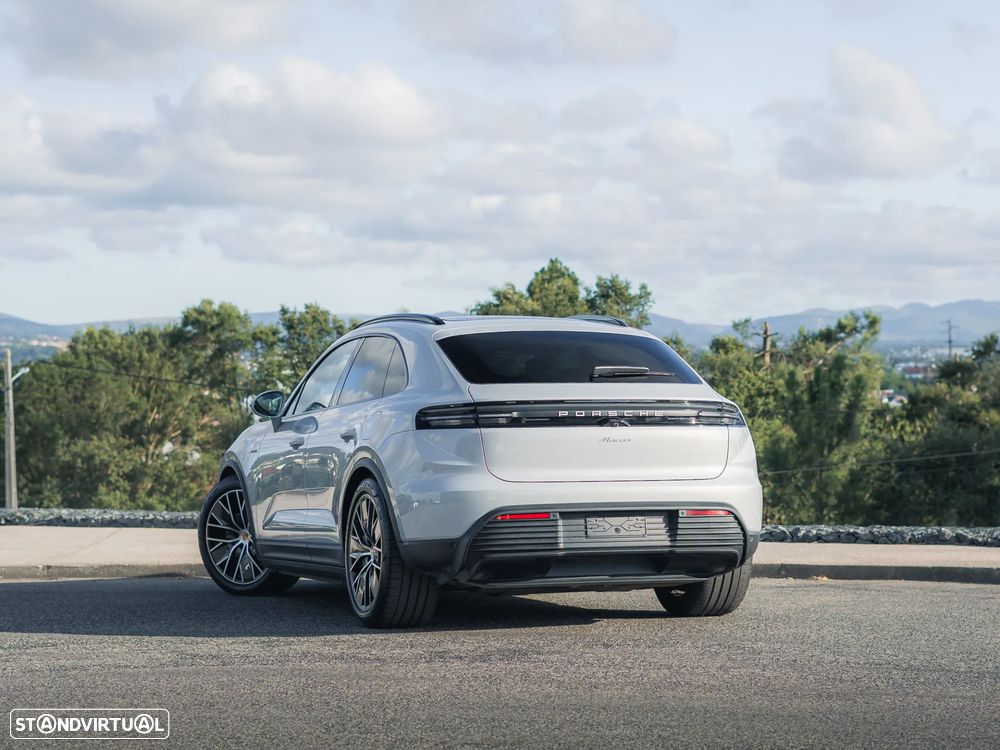 Porsche Macan Electric - 5