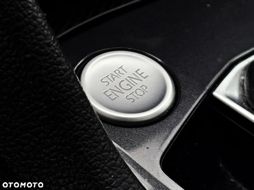 Volkswagen Tiguan 2.0 TDI SCR R-Line - 31