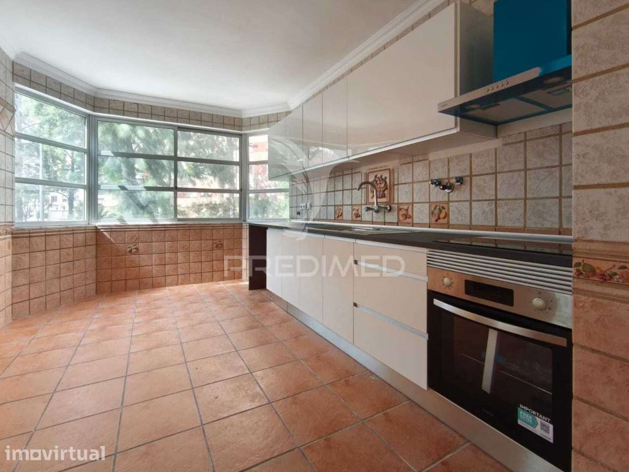 Apartamento T2 com Excelente Localização – Mercês