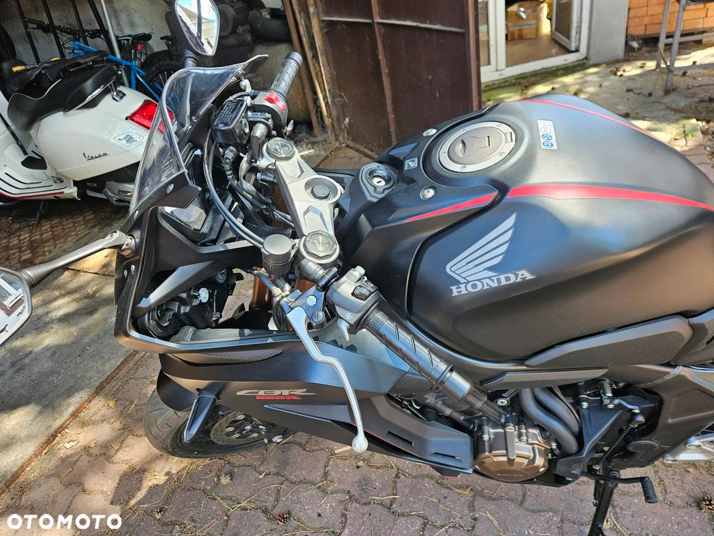 Honda CBR - 8