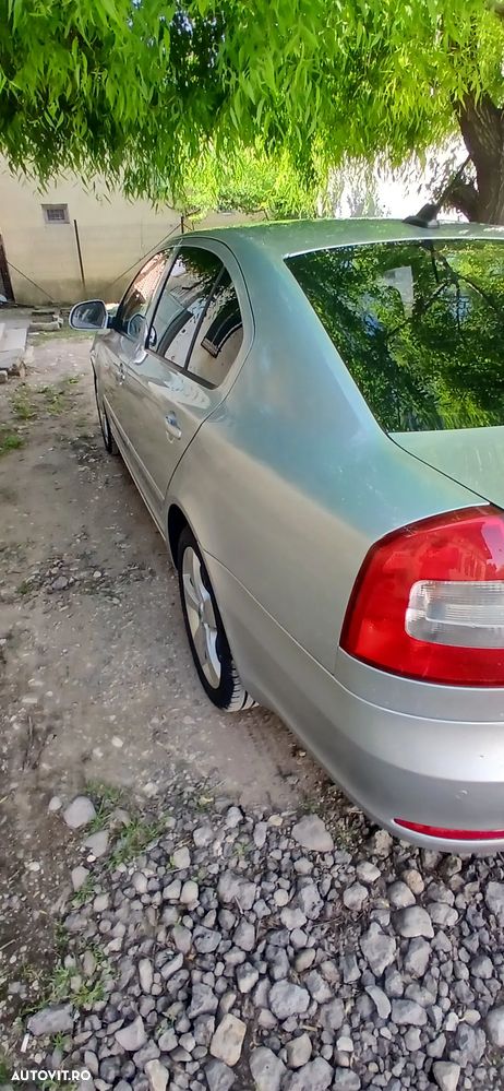 Skoda Octavia 1.6 TDI ACTIVE - 2