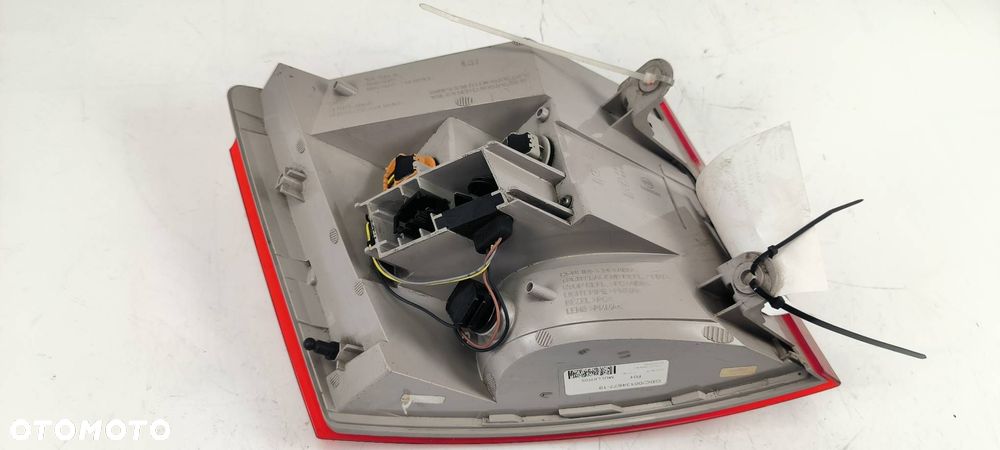 LAMPA PRAWA TYŁ SKODA OCTAVIA III 5E9945096A - 6