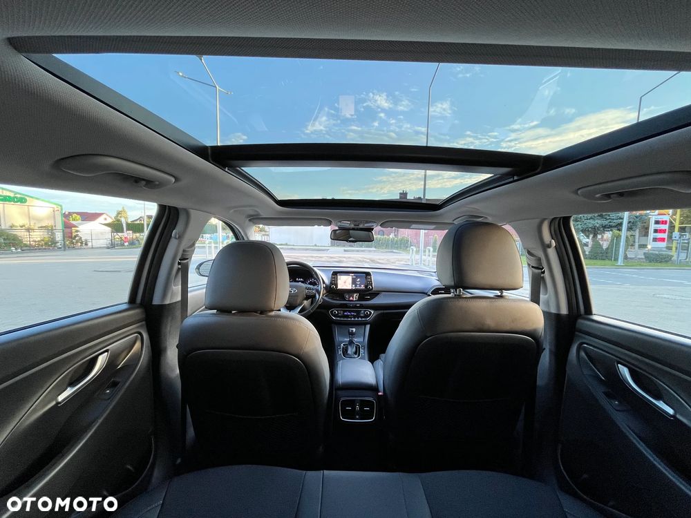 Hyundai i30 1.6 D Premiere Luxury DCT - 26