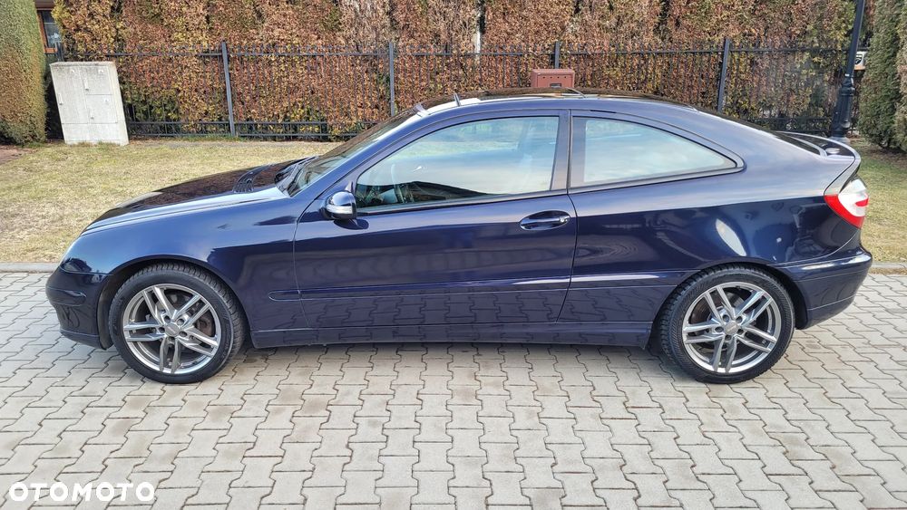 Mercedes-Benz Klasa C 230 Kompressor Sportcoupe - 4