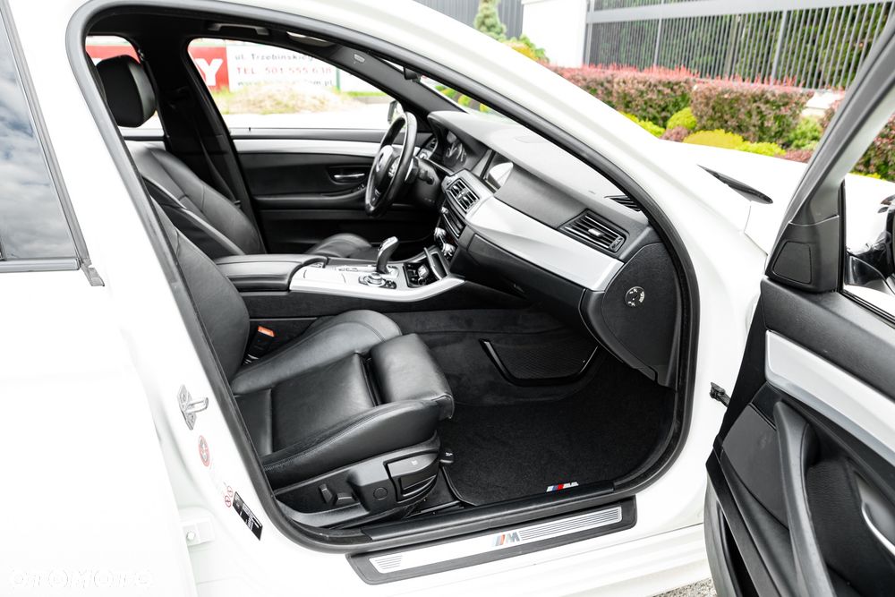 BMW Seria 5 520d Sport-Aut - 24