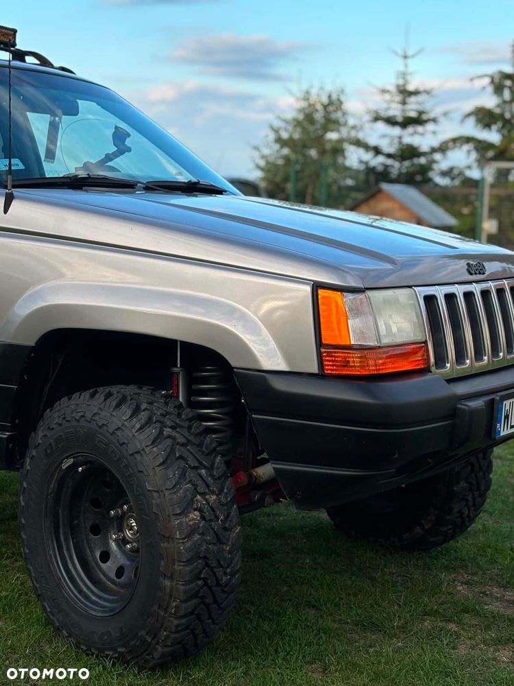 Jeep Grand Cherokee - 1