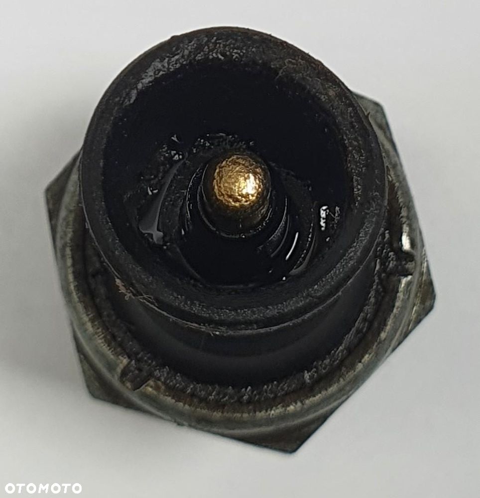 CZUJNIK CIŚNIENIA OLEJU VOLVO V50 3545696 - 2