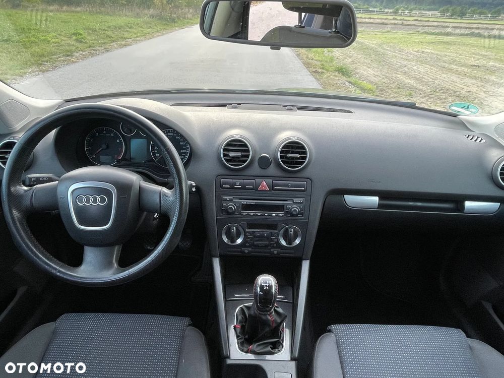 Audi A3 Sportback 1.6 Ambiente - 10