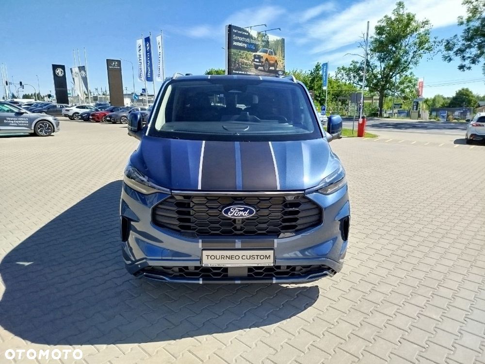 Ford Tourneo Custom - 10