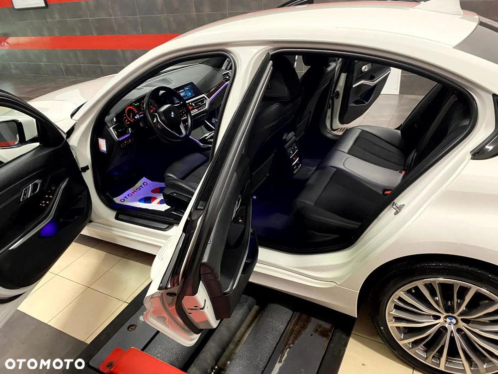 BMW Seria 3 320d - 21
