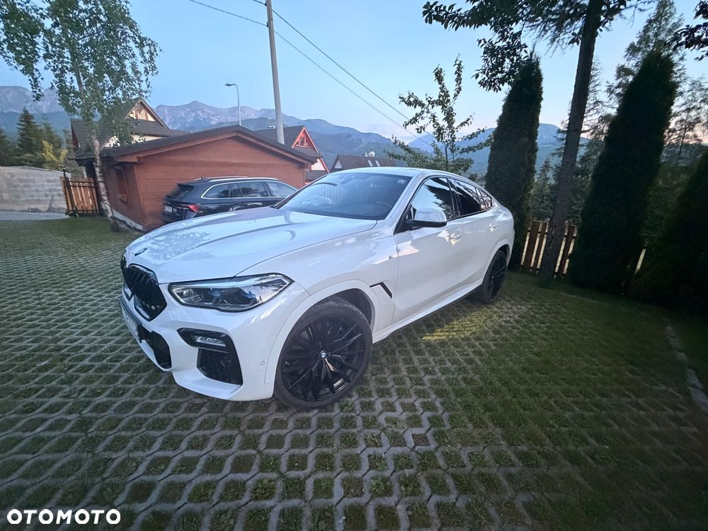 BMW X6 xDrive40d mHEV - 14
