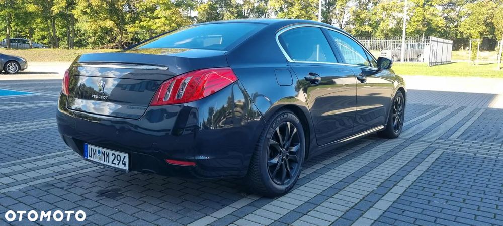 Peugeot 508 RXH Hybrid4 - 14