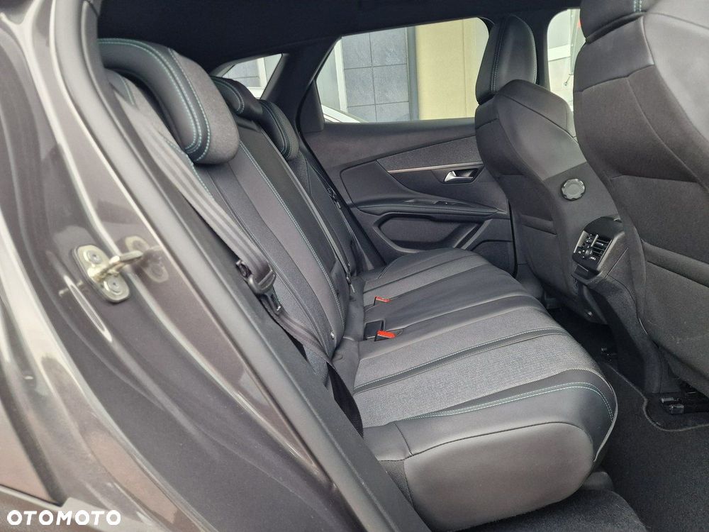 Peugeot 3008 1.5 BlueHDi Allure S&S EAT8 - 23