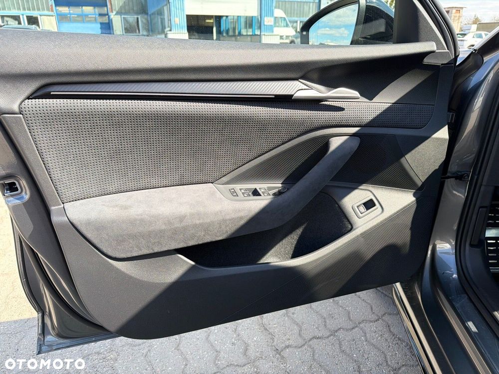 Skoda Superb 2.0 TSI Sportline DSG - 11