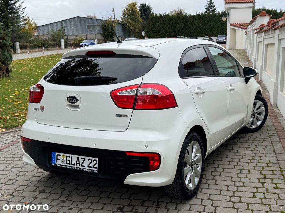 Kia Rio - 8
