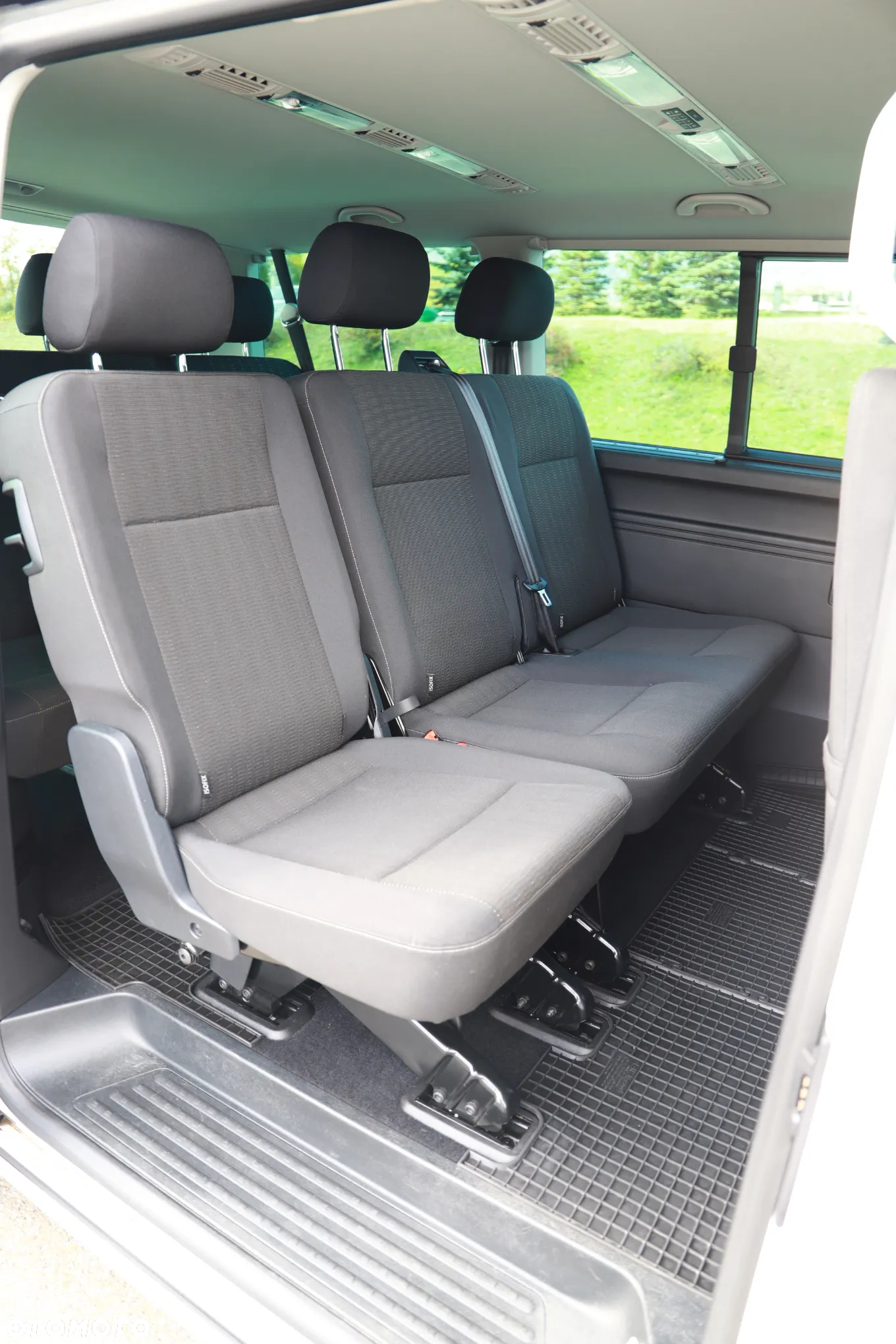 Volkswagen Caravelle 2.0 TDI L1 Comfortline - 23