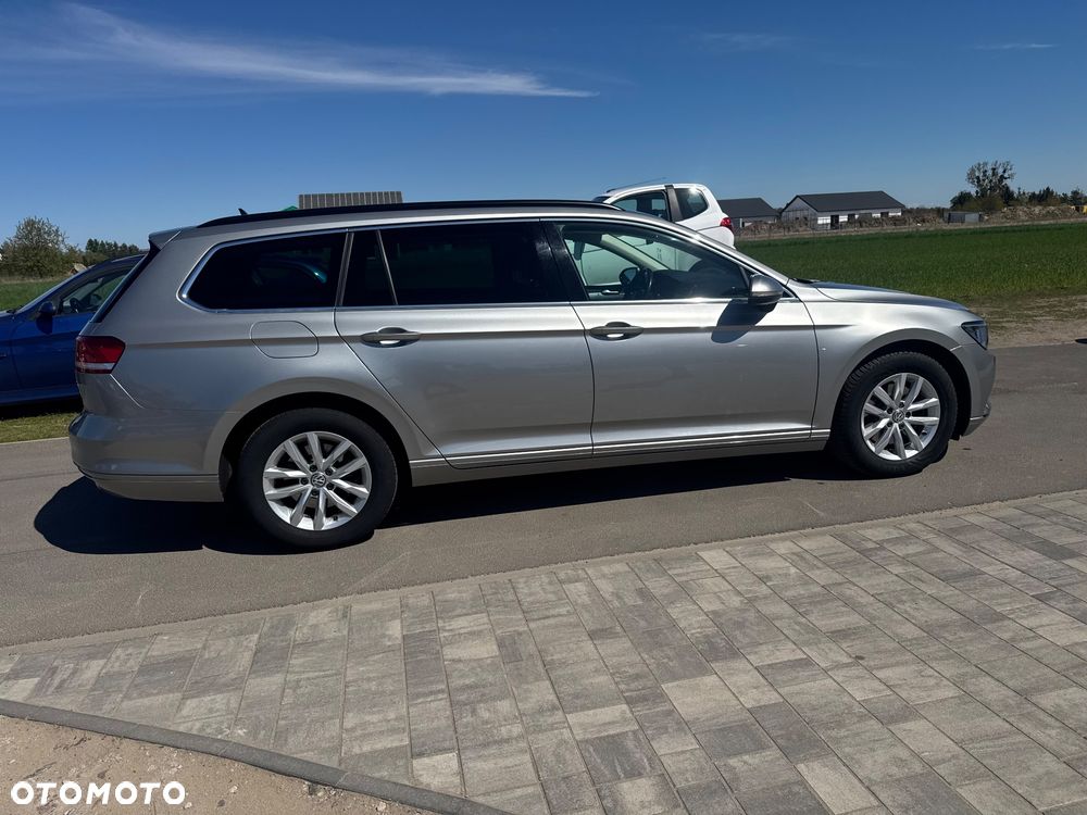 Volkswagen Passat 2.0 TDI SCR DSG Trendline - 28