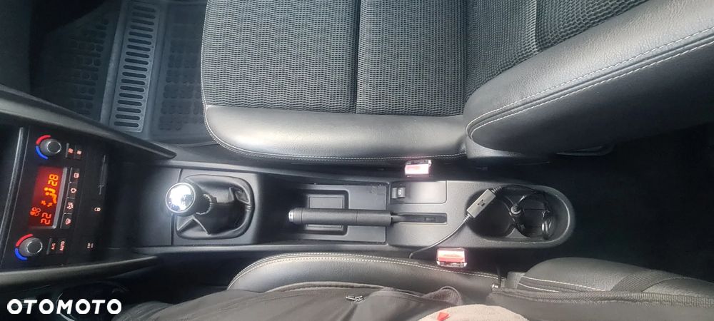 Peugeot 207 95 VTi Premium - 15