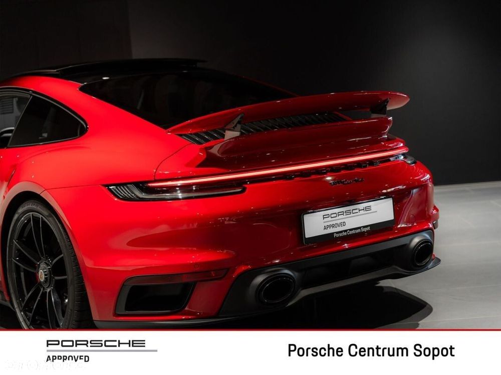 Porsche 911 Turbo - 16