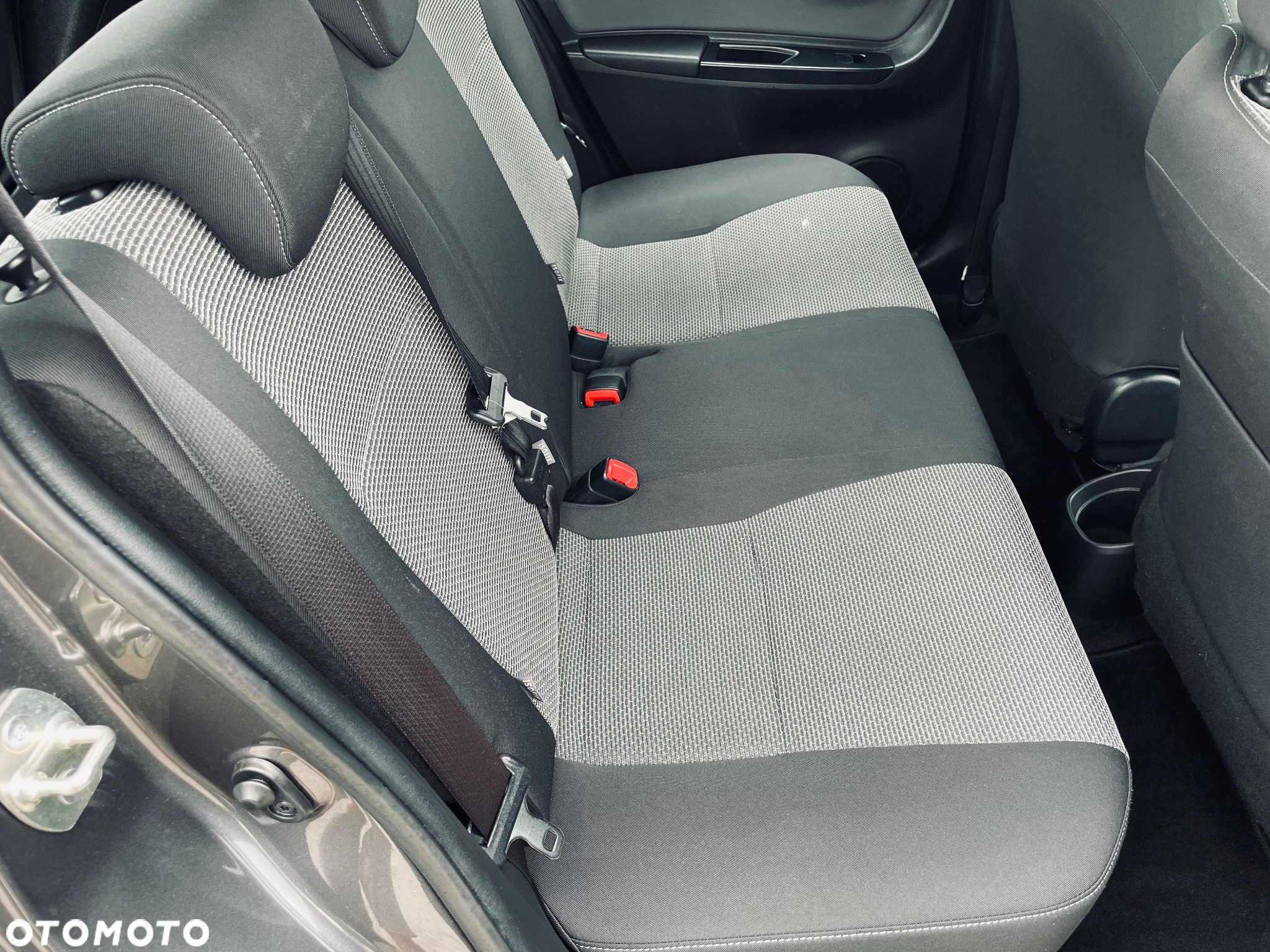 Toyota Yaris - 37