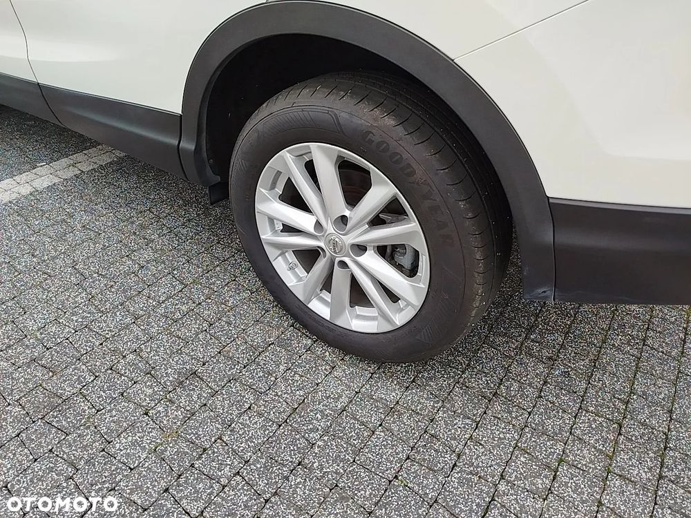 Nissan Qashqai 1.2 DIG-T N-Vision - 37
