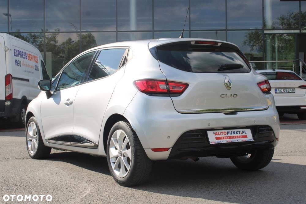 Renault Clio - 7