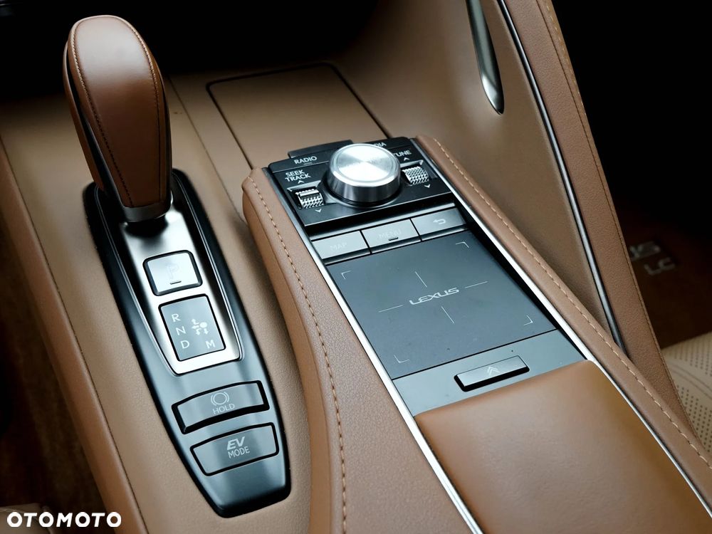 Lexus LC 500h Prestige - 17