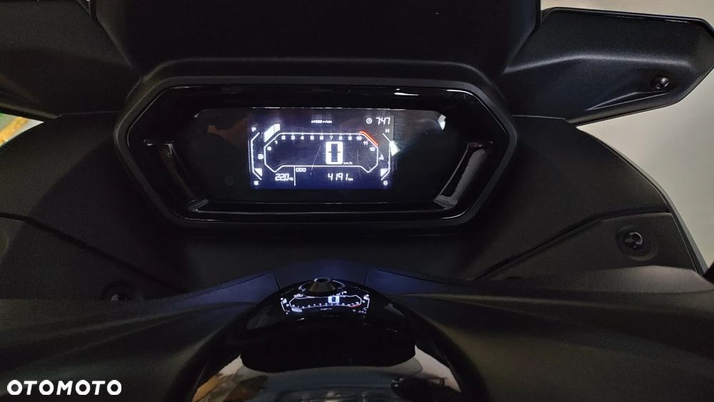 Yamaha X-max - 3