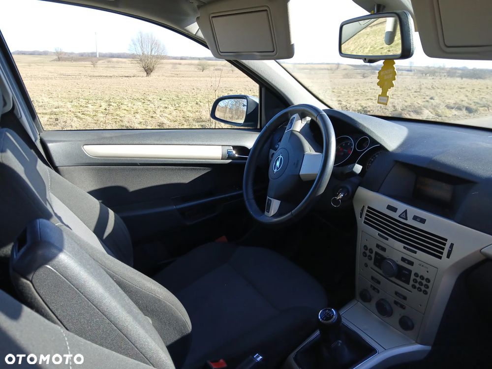 Opel Astra 1.4 Essentia - 9