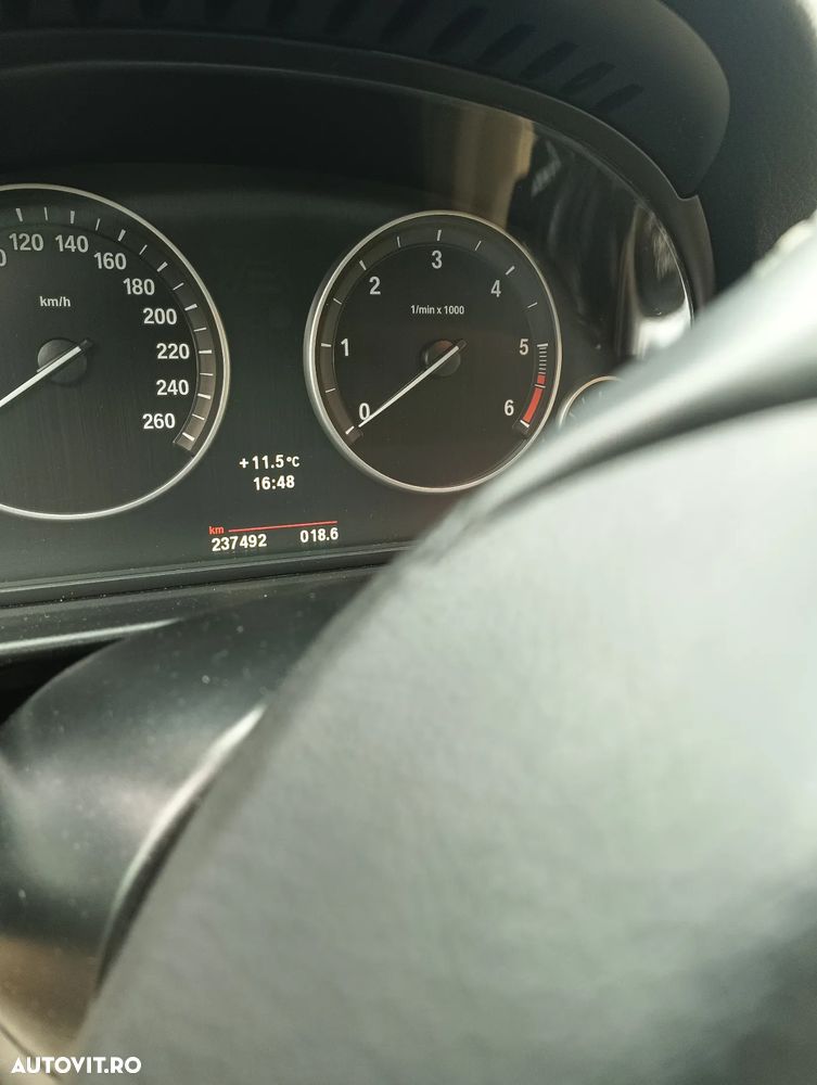 BMW Seria 5 520d - 6