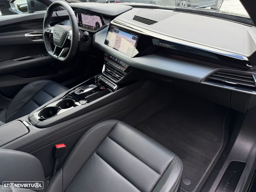 Audi e-tron GT quattro - 25