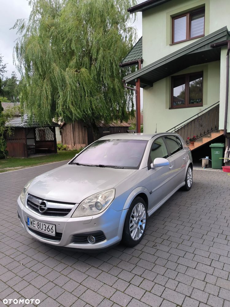 Opel Signum 2.8 V6 Sport - 1