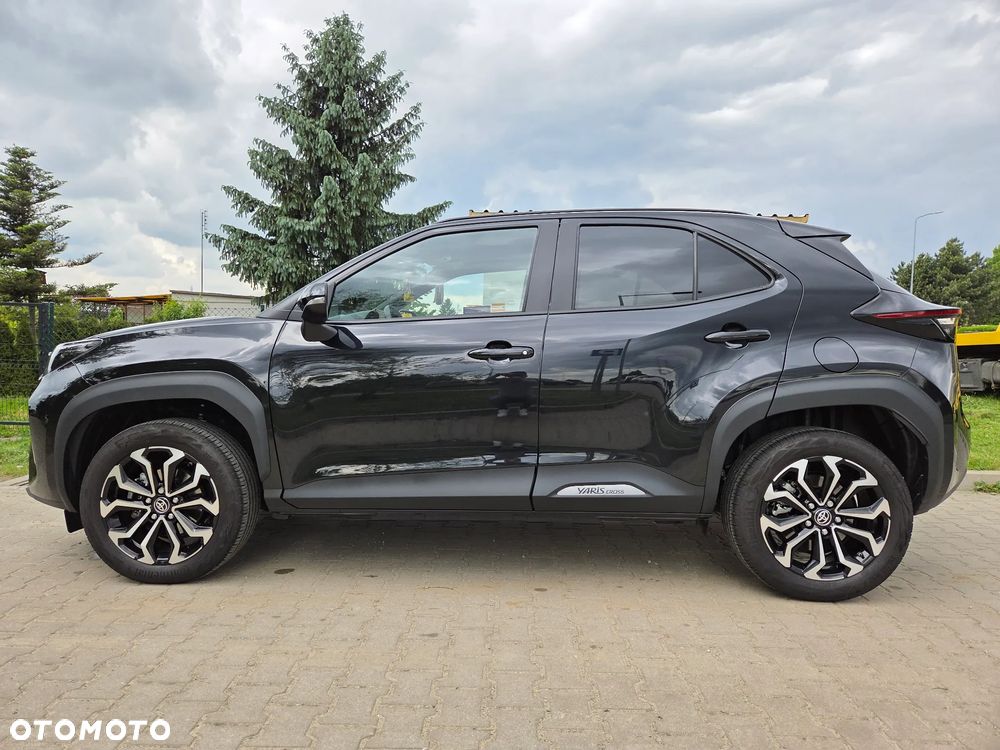 Toyota Yaris Cross Hybrid 1.5 Comfort AWD - 2