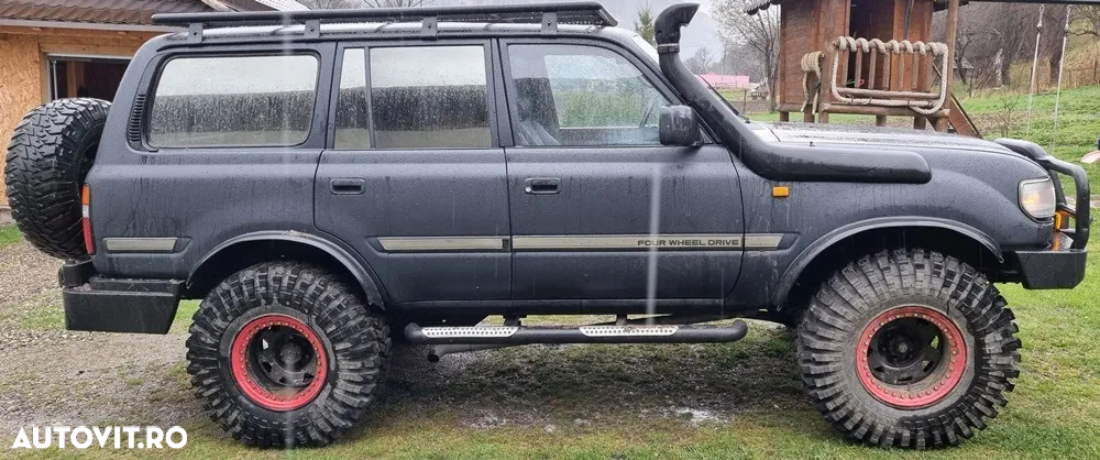 Toyota Land Cruiser - 28