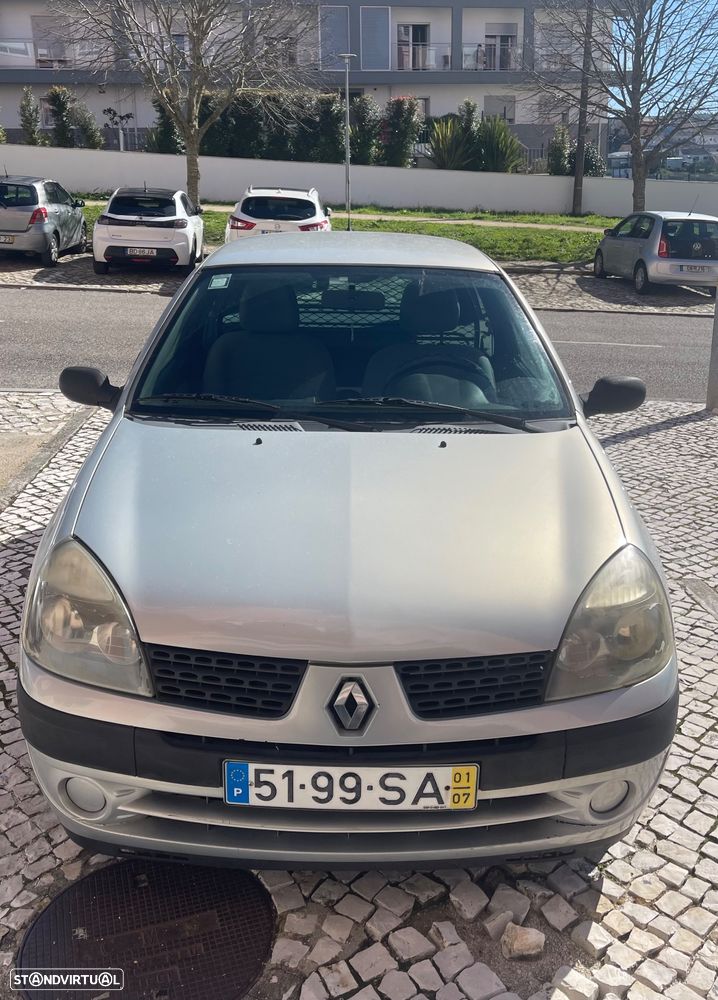 Renault Clio - 1