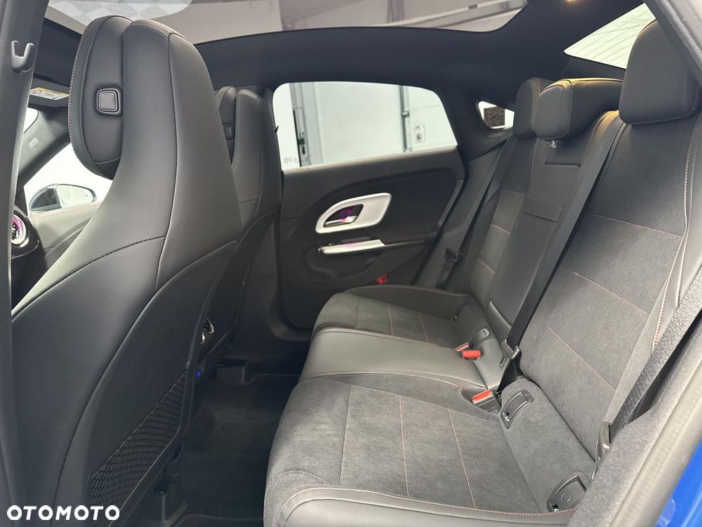 Mercedes-Benz CLA 200 mHEV 8G-DCT - 20