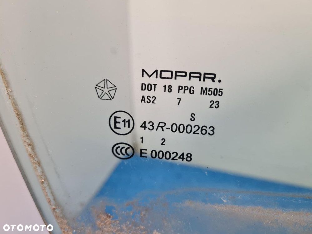 CHRYSLER 300C 3.0 CRD SZYBA DRZWI PRZÓD PRAWA - 2