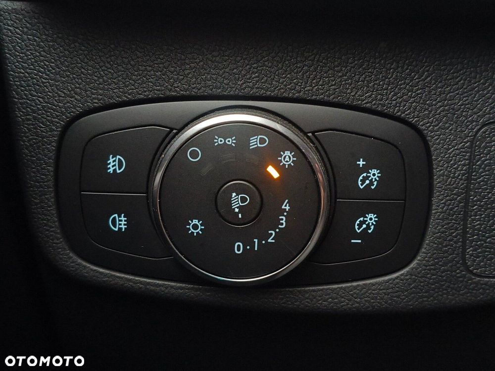 Ford Focus 1.0 EcoBoost mHEV ST-Line X - 24