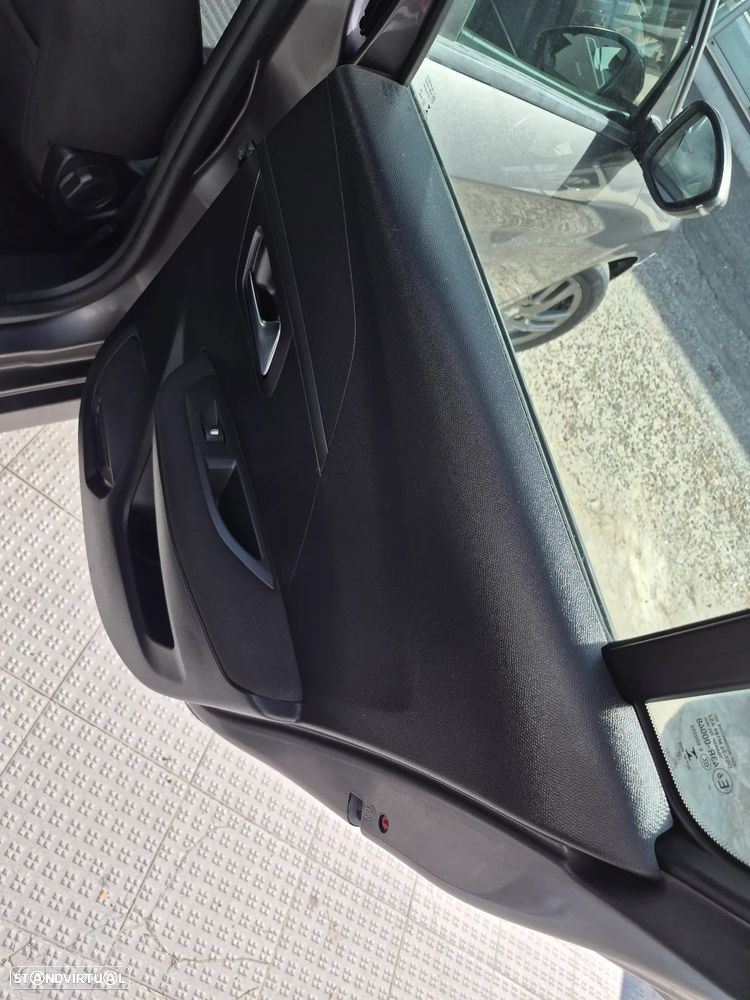 Peugeot 208 1.2 PureTech Active Pack - 22
