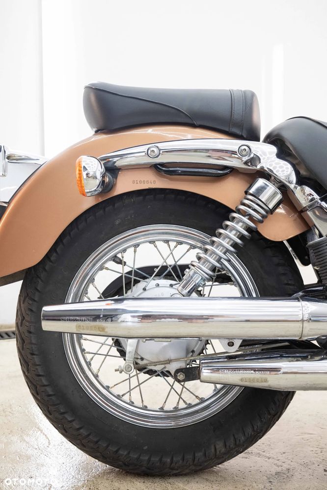 Suzuki Intruder - 33