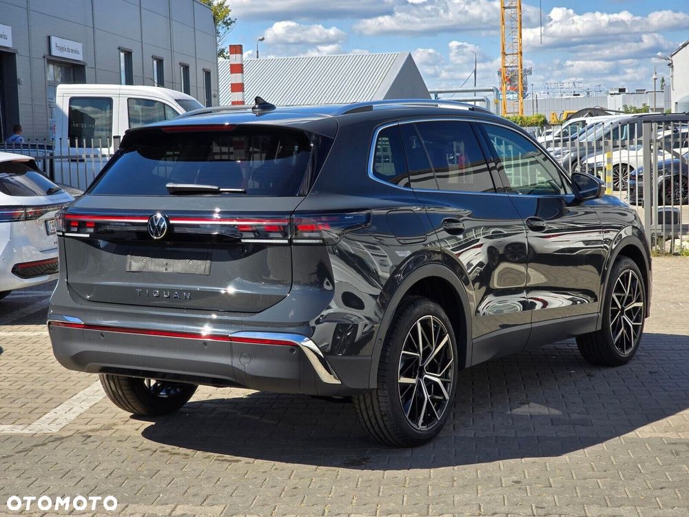 Volkswagen Tiguan - 9