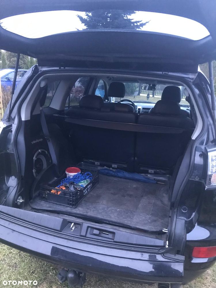 Mitsubishi Outlander 2.0 DID Intense + SE - 8