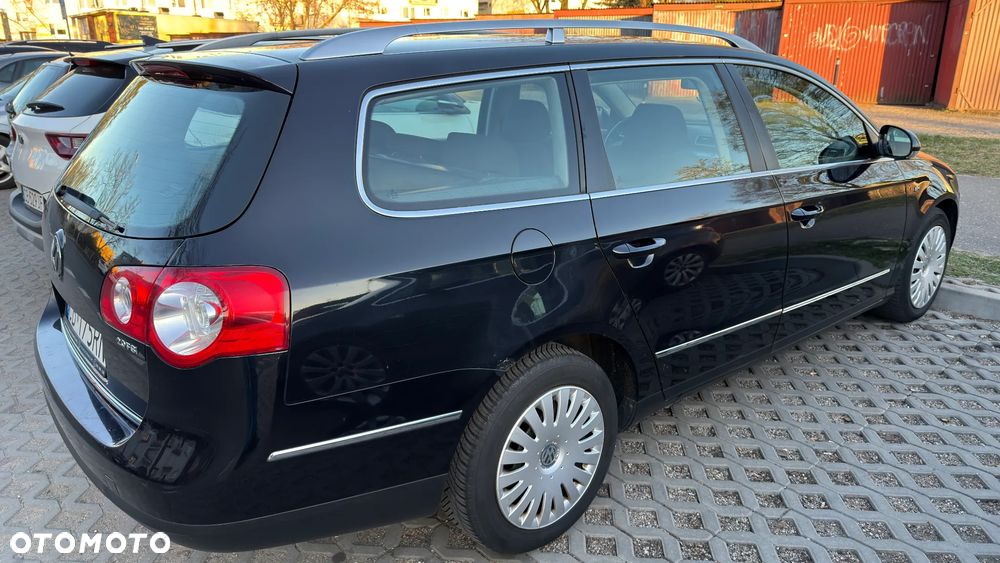 Volkswagen Passat 2.0 FSI Individual - 18