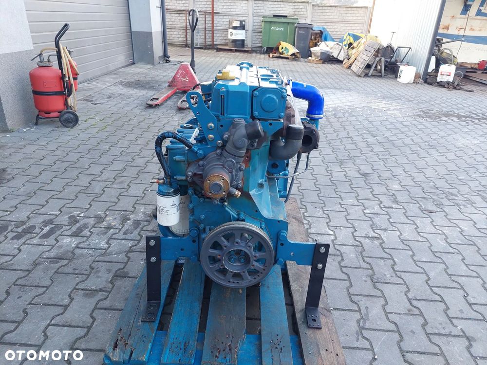 Silnik spalinowy DEUTZ BF4M1013 BF 4M 1013 Volvo Penta TD 520 GE 4-CYLINDROWY TURBO Atlas Liebherr Hamm - 4