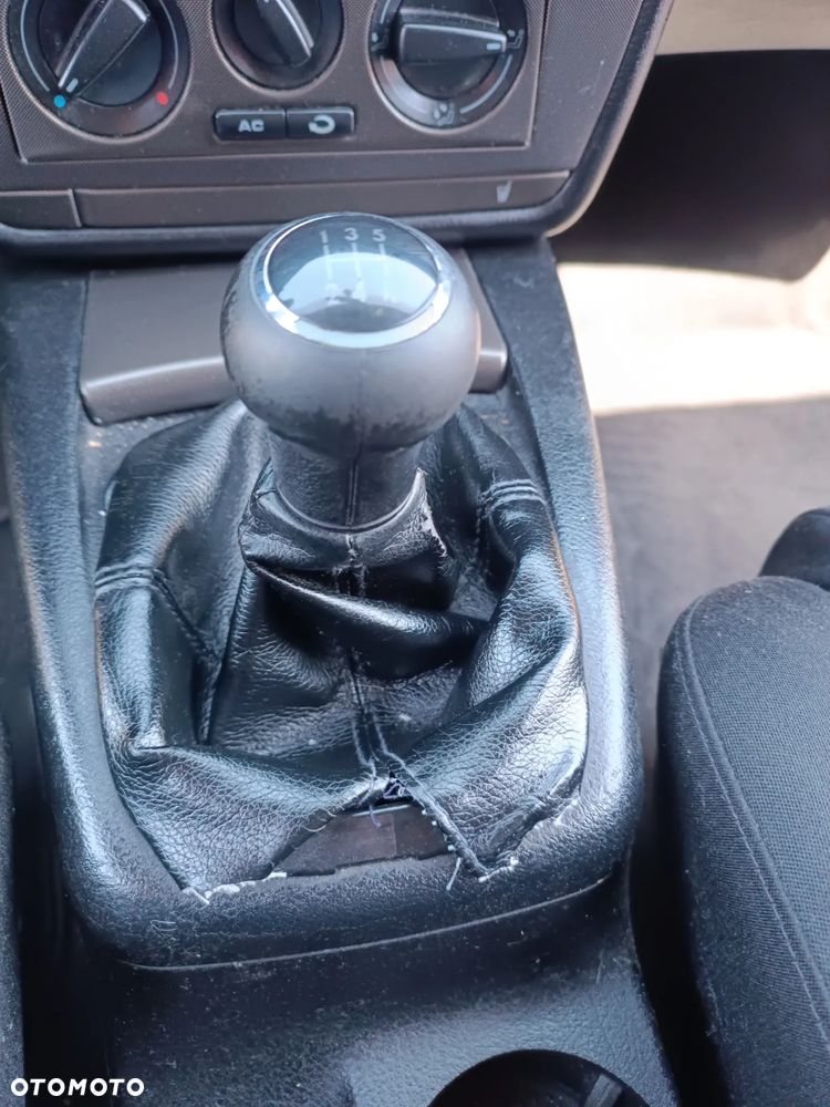 Volkswagen Passat 2.0 Comfortline - 18